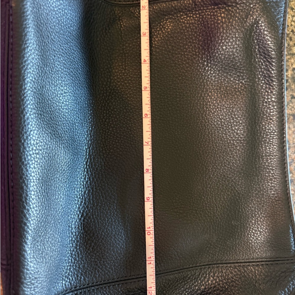 Michael Kors Classic Black Shoulder Bag - Picture 7 of 11